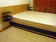 Долговечная кровать IKEA Мэндаль с изголовьем